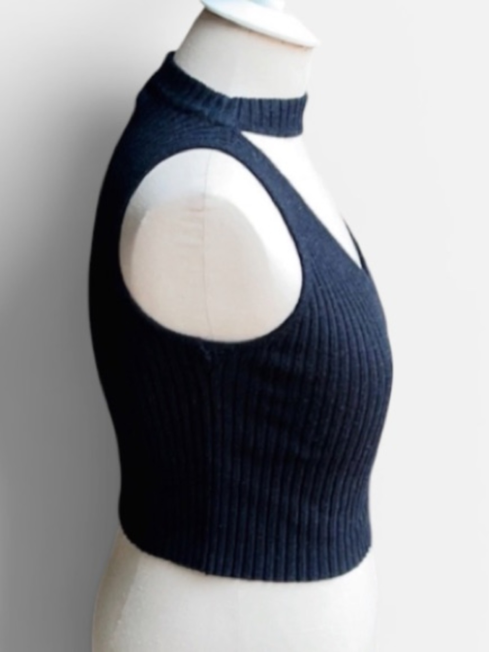 AEO DON’T ASK WHY Ribbed Stretch Halter Crop Top OS Black - Picture 7 of 10